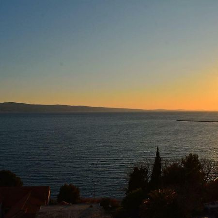 Cosy Sunset Apartment Omiš Esterno foto