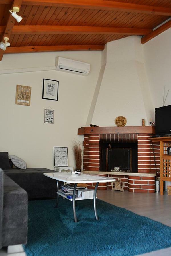 Cosy Sunset Apartment Omiš Esterno foto
