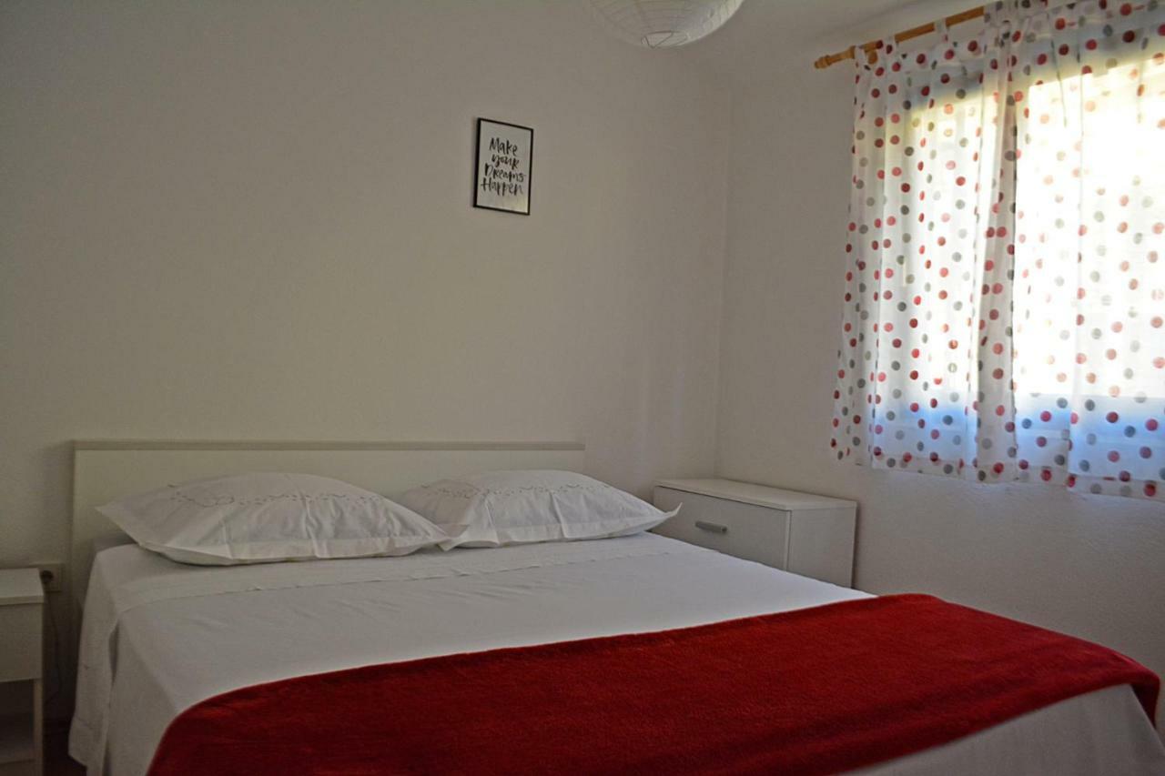 Cosy Sunset Apartment Omiš Esterno foto