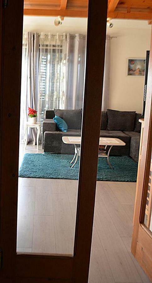 Cosy Sunset Apartment Omiš Esterno foto